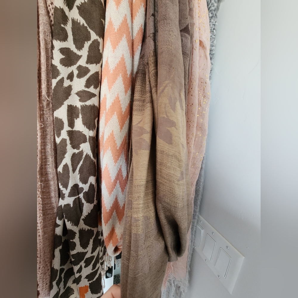 Neutral Infinity Scarf - Picture 4 of 4